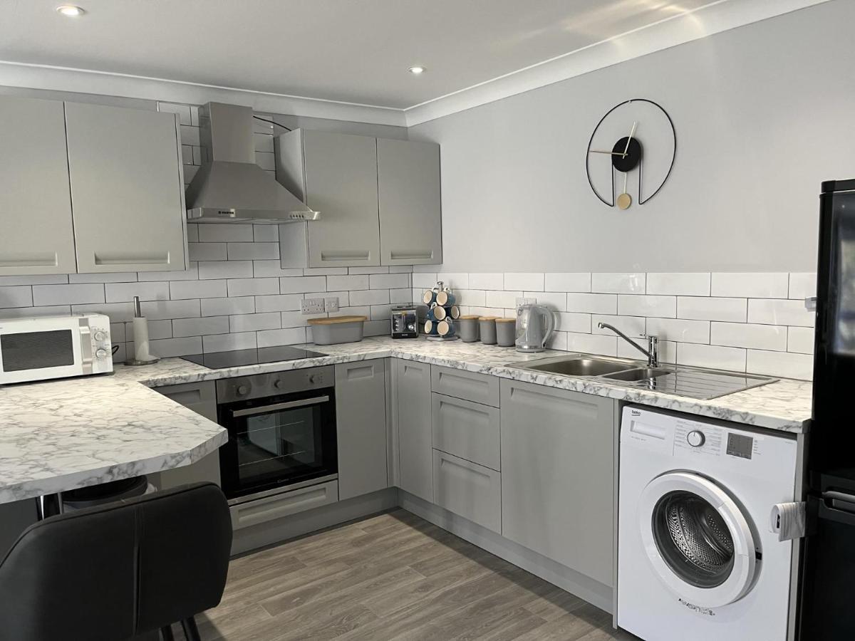 Captivating 2-Bed Villa In Millendreath Near Looe Exterior photo